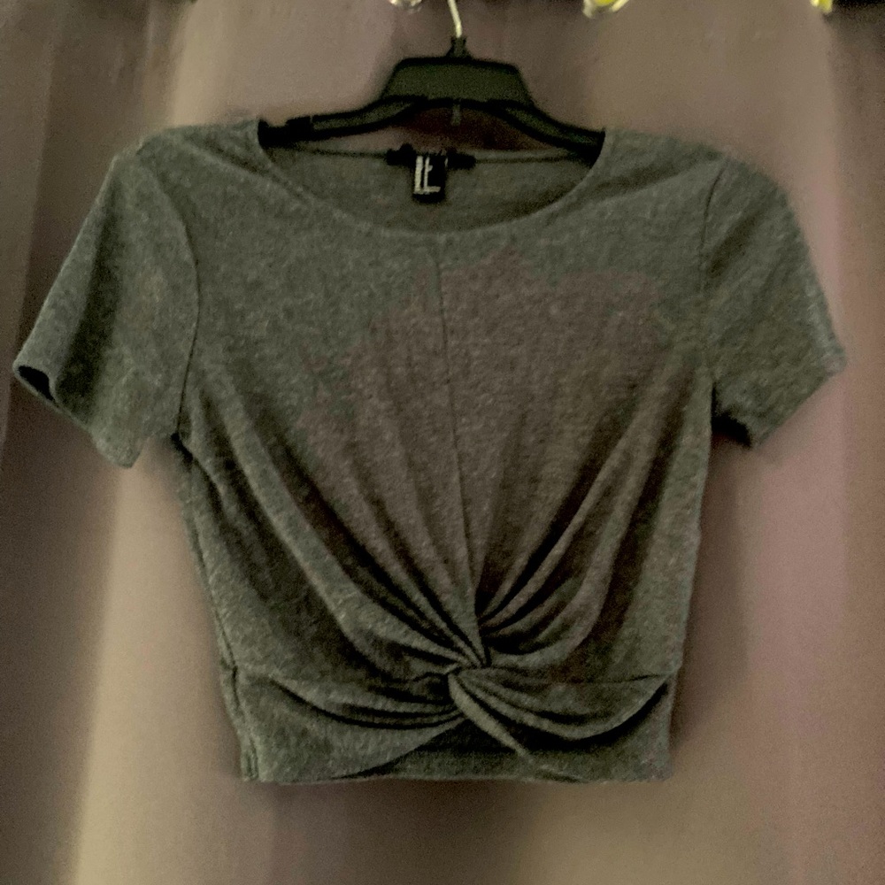 Forever 21 tee with tied look